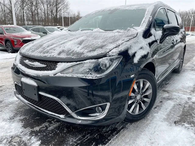 2019 Chrysler Pacifica Minivan Touring L Plus 35th Anniversary FWD photo