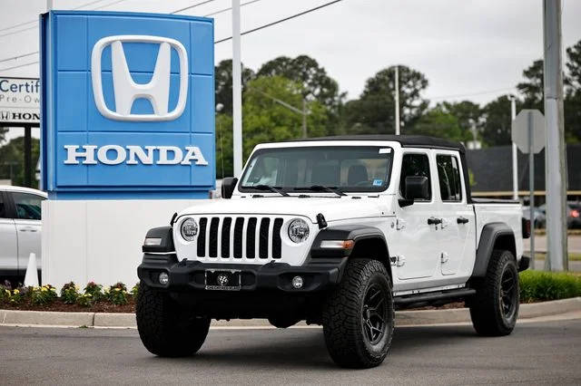 2020 Jeep Gladiator Sport S 4WD photo