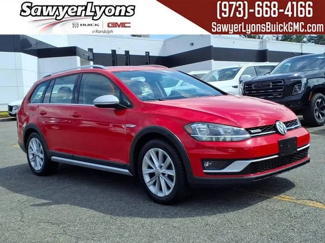 2019 Volkswagen Golf Alltrack S AWD photo