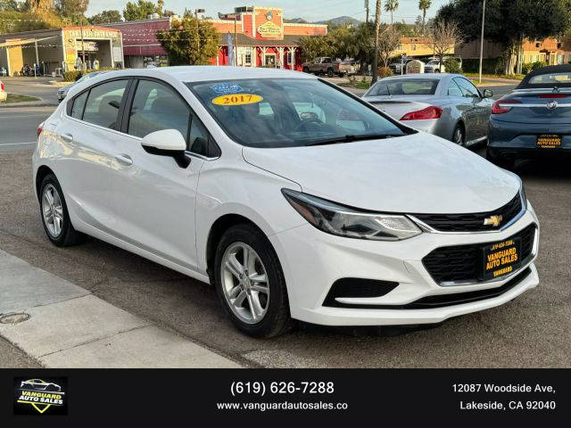 2017 Chevrolet Cruze LT FWD photo
