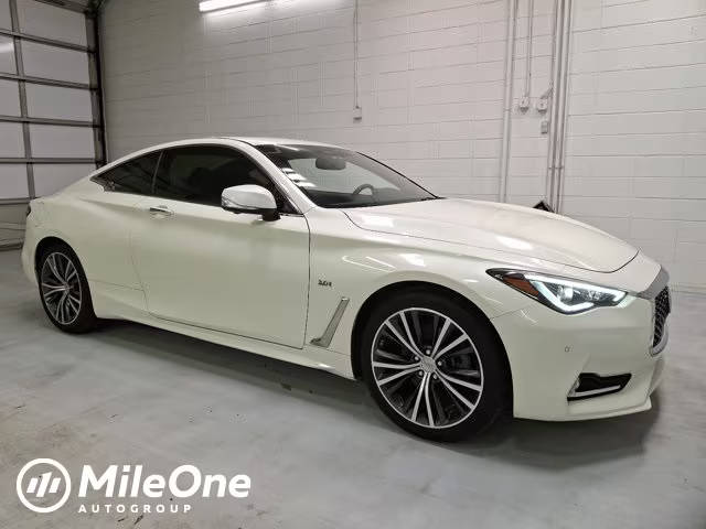 2019 Infiniti Q60 3.0t LUXE AWD photo