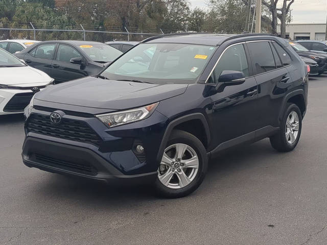 2019 Toyota RAV4 XLE FWD photo