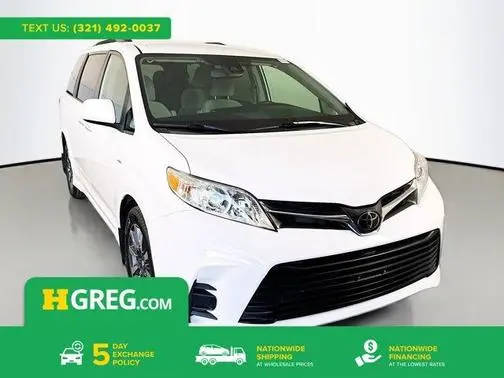 2020 Toyota Sienna LE AWD photo