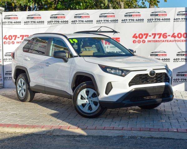 2019 Toyota RAV4 LE FWD photo
