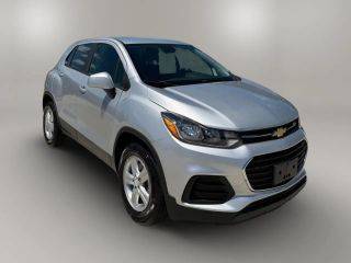 2020 Chevrolet Trax LS FWD photo