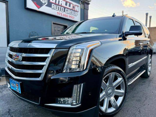 2019 Cadillac Escalade Luxury 4WD photo