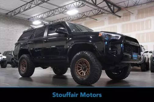 2019 Toyota 4Runner SR5 4WD photo