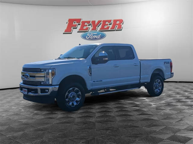 2019 Ford F-250 Super Duty LARIAT 4WD photo