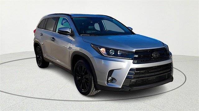 2019 Toyota Highlander SE FWD photo