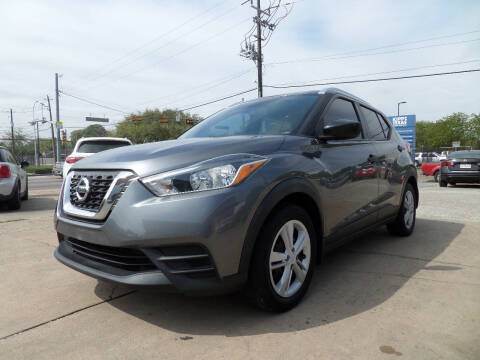 2019 Nissan Kicks S FWD photo
