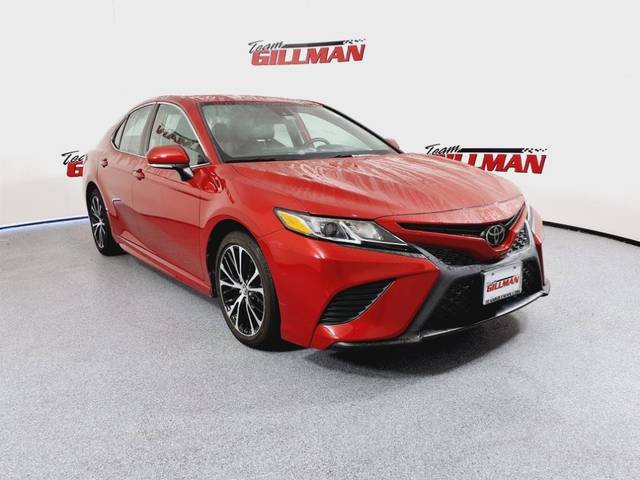 2019 Toyota Camry SE FWD photo