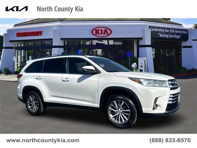 2019 Toyota Highlander XLE FWD photo