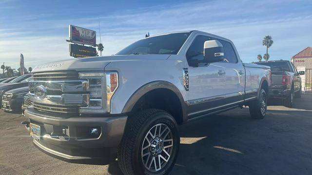 2019 Ford F-350 Super Duty King Ranch 4WD photo