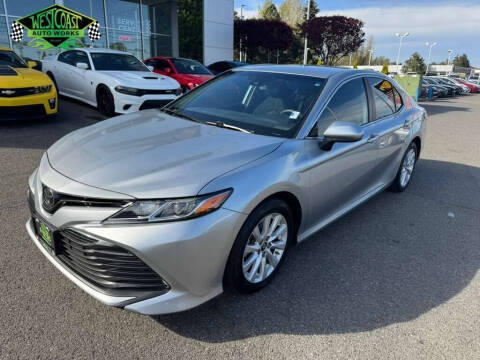 2019 Toyota Camry LE FWD photo
