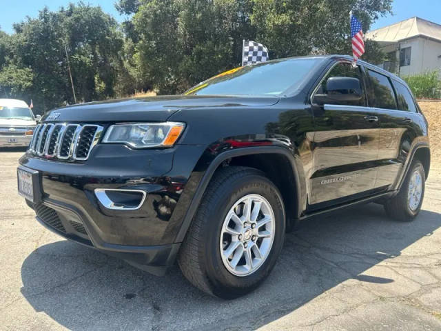2019 Jeep Grand Cherokee Laredo E RWD photo