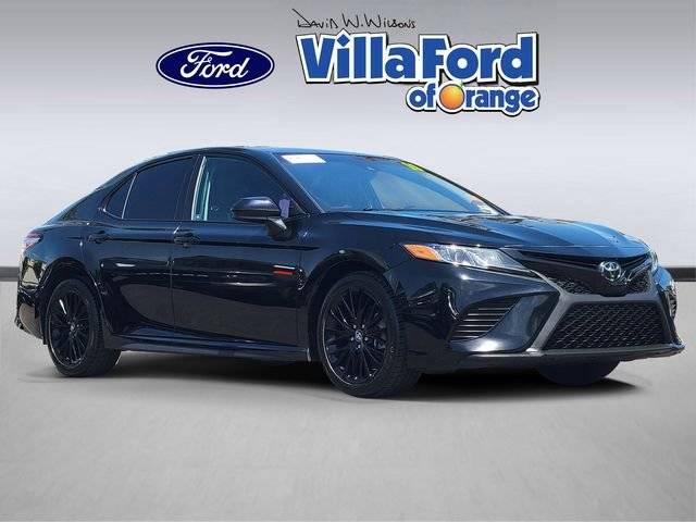 2019 Toyota Camry SE FWD photo