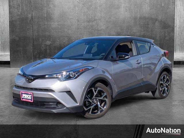 2019 Toyota C-HR XLE FWD photo