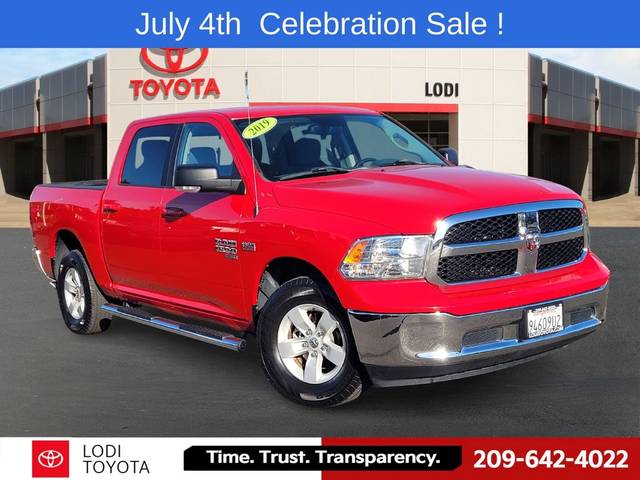 2019 Ram 1500 SLT 4WD photo