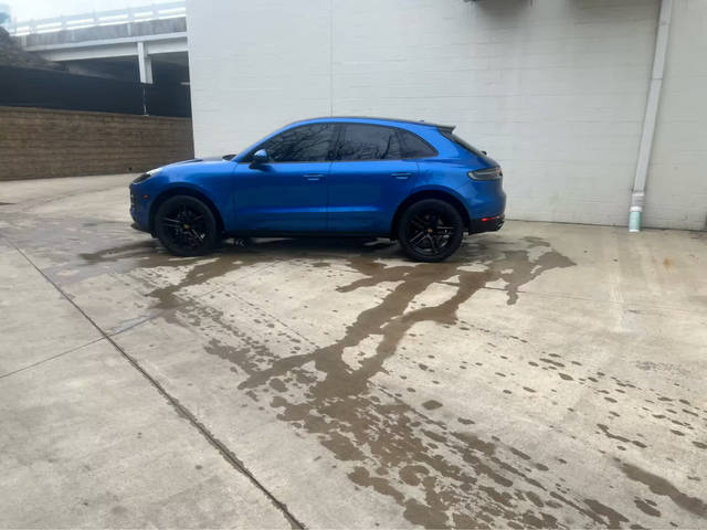 2019 Porsche Macan  AWD photo