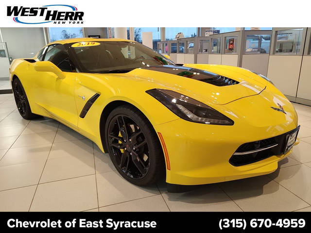 2019 Chevrolet Corvette 2LT RWD photo