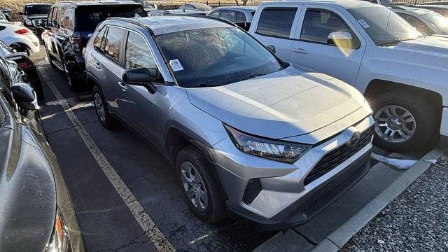 2019 Toyota RAV4 LE AWD photo