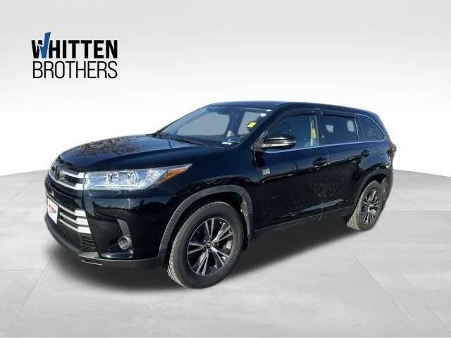 2019 Toyota Highlander LE AWD photo