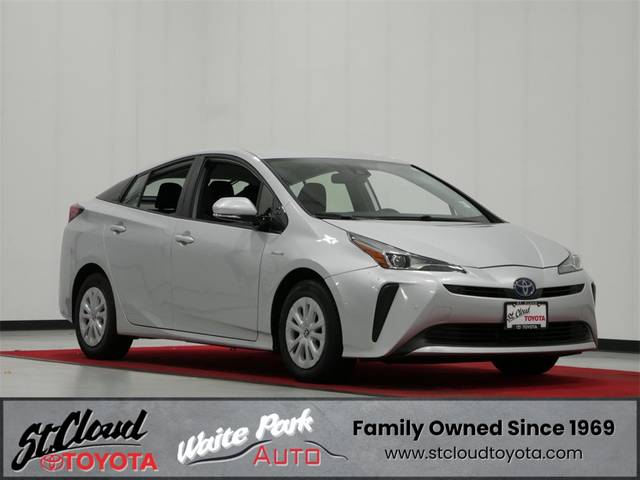 2019 Toyota Prius LE FWD photo