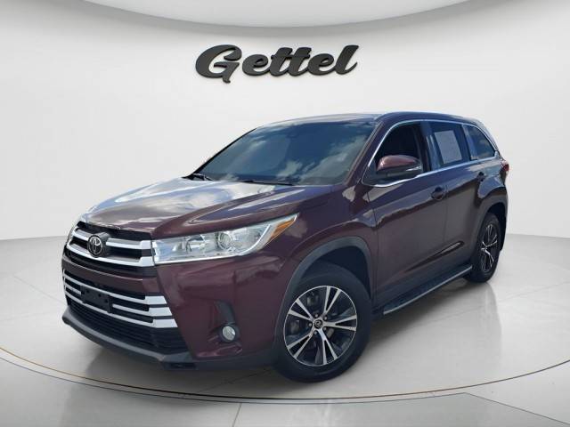 2019 Toyota Highlander LE Plus FWD photo