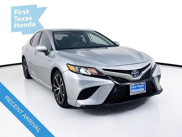 2019 Toyota Camry Hybrid SE FWD photo