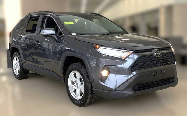 2019 Toyota RAV4 XLE AWD photo