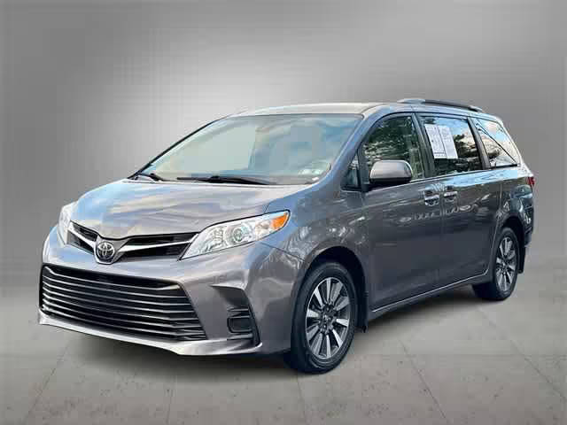 2020 Toyota Sienna LE AWD photo