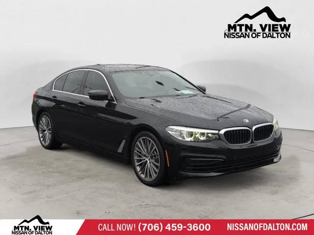 2019 BMW 5 Series 530e iPerformance RWD photo