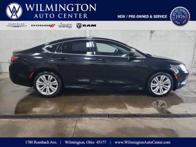 2015 Chrysler 200 Limited FWD photo