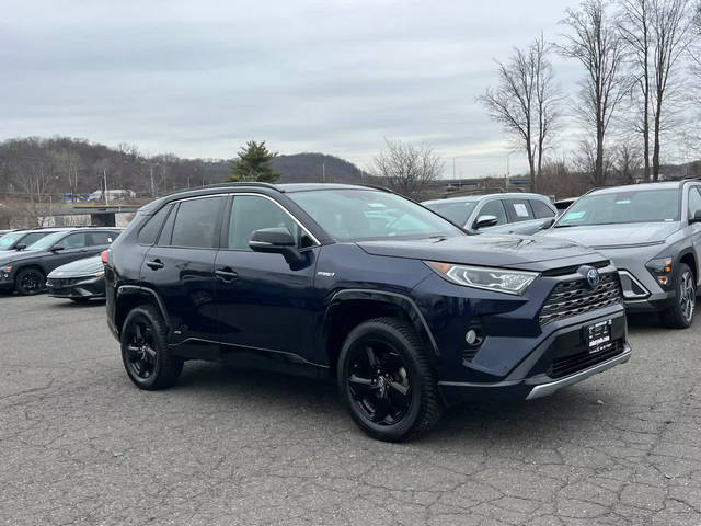 2019 Toyota RAV4 Hybrid XSE AWD photo