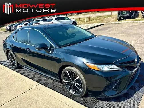 2019 Toyota Camry XSE FWD photo
