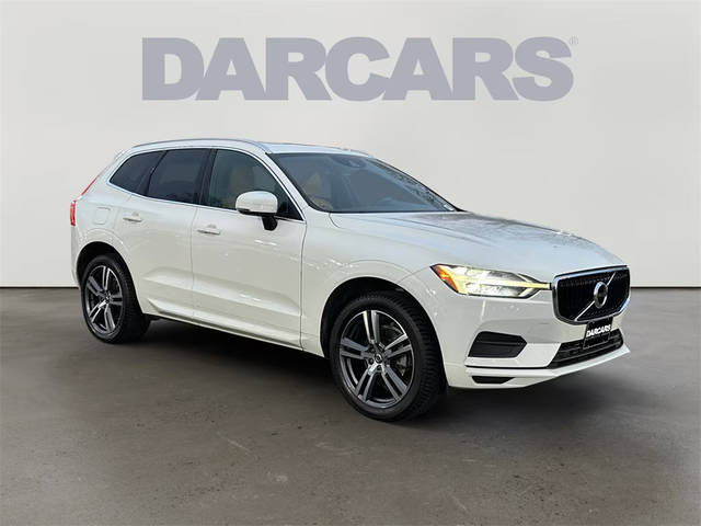 2020 Volvo XC60 Momentum FWD photo