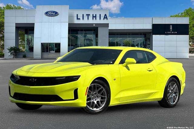 2019 Chevrolet Camaro 1LT RWD photo