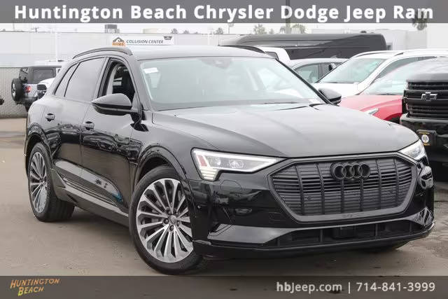 2019 Audi e-tron Prestige AWD photo