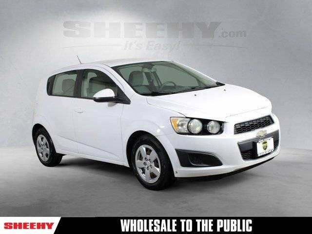 2016 Chevrolet Sonic LS FWD photo