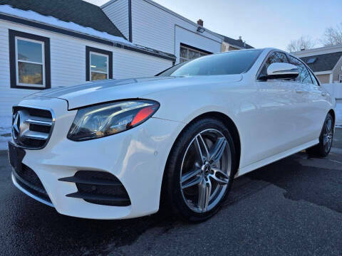 2018 Mercedes-Benz E-Class E 300 AWD photo
