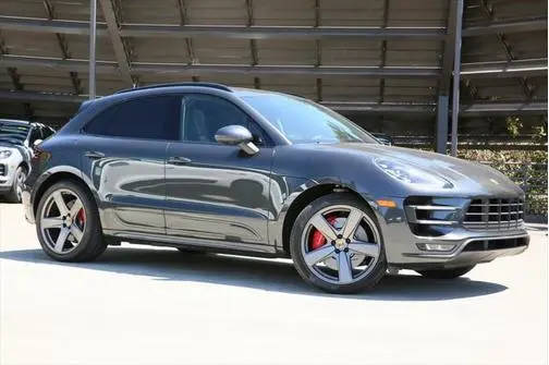 2018 Porsche Macan Turbo AWD photo