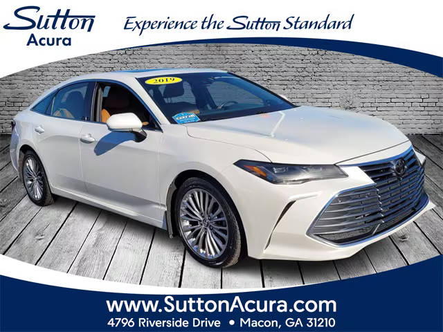 2019 Toyota Avalon Limited FWD photo