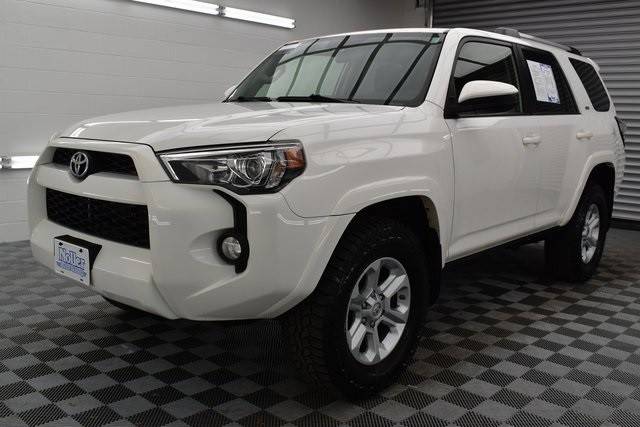 2019 Toyota 4Runner SR5 4WD photo