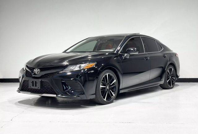 2019 Toyota Camry XSE FWD photo