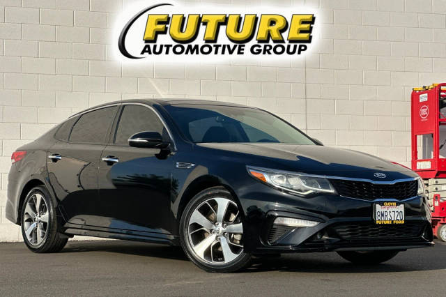 2019 Kia Optima S FWD photo