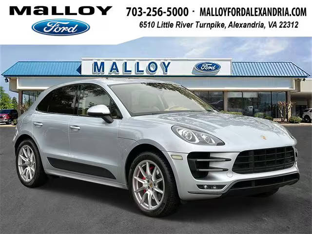 2015 Porsche Macan Turbo AWD photo