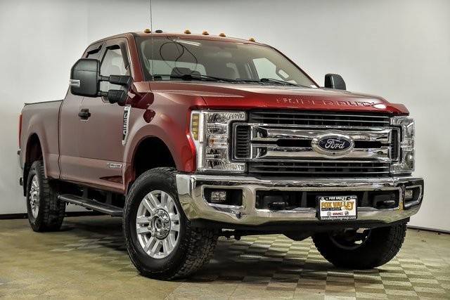 2019 Ford F-350 Super Duty XLT 4WD photo