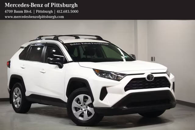 2019 Toyota RAV4 LE AWD photo