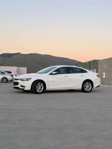 2018 Chevrolet Malibu LT FWD photo