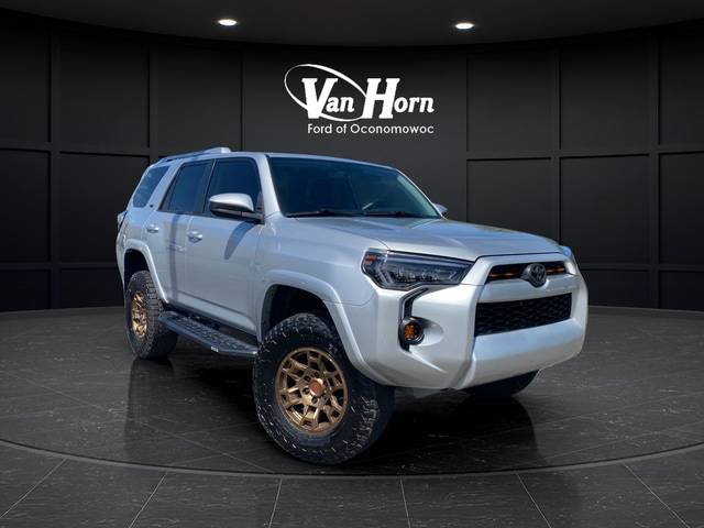 2018 Toyota 4Runner SR5 4WD photo